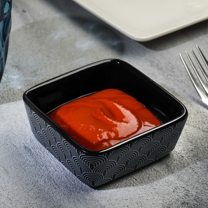 Соусник керамический &laquo;Орнамент&raquo;, 8.5 х 8.5 х 3.5 см, цвет чёрный