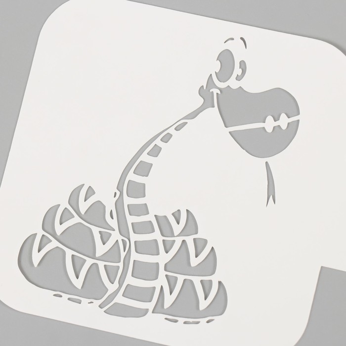 Трафарет новогодний пластиковый "Милый удав", размер 9х9 см