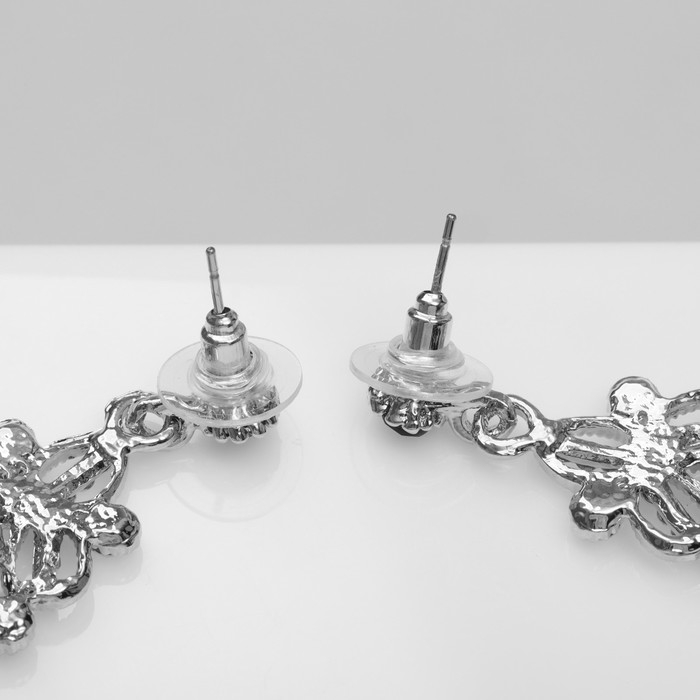 Серьги висячие со стразами &laquo;Грация&raquo; резная, цвет синий в серебре, 9 см