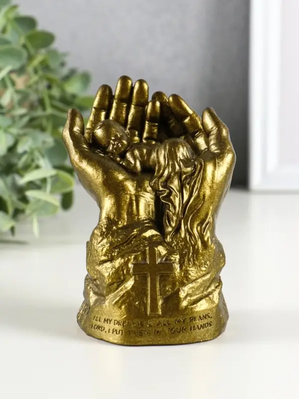 Фигура гипс "Младенец в руках Бога" 11х8 см, латунь