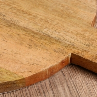 Доска разделочная круглая "Оливковая ветвь" дерево манго 36х28 см