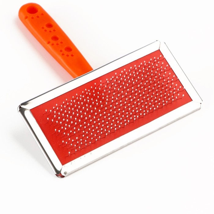 Пуходерка "Лапки" большая с каплями, 12 х 13 см, оранжевая