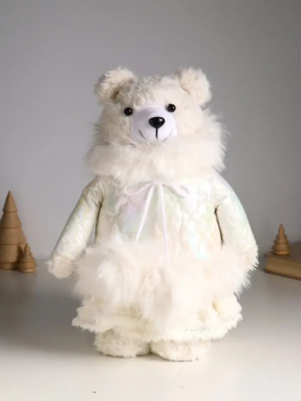 Кукла интерьерная "Медведица в белом пуховике" раздвижная 37-65 см 23х16х37 см