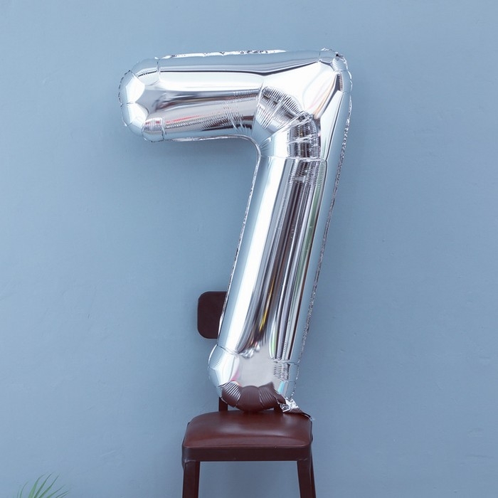 Шар фольгированный 40", цифра 7, цвет серебряный