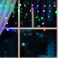 Гирлянда &laquo;Бахрома&raquo; 1.8 &times; 0.5 м с насадками &laquo;Шарики и ёжики&raquo;, IP20, прозрачная нить, 48 LED, свечение мульти (RG/RB), мигание, 220 В