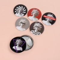 Зеркало карманное &laquo;ГОРГОНА&raquo;, d = 7,5 см, рисунок МИКС