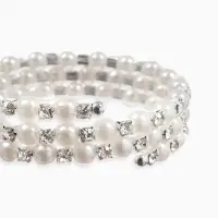 Браслет с жемчугом &laquo;Пружинка&raquo; стразинки, шар № 6, цвет белый в серебре, диаметр бр.6 см