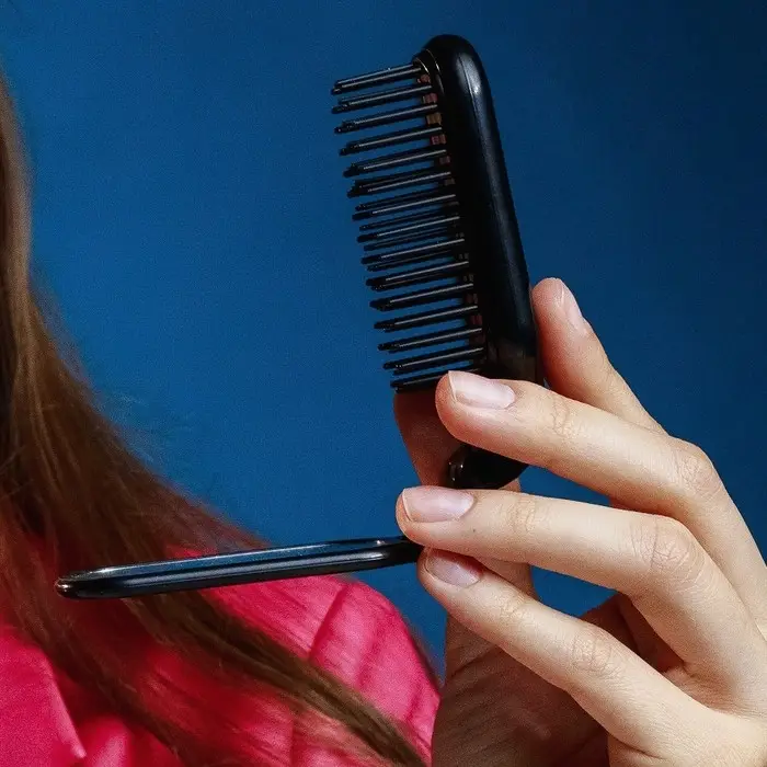 Расчёска массажная, складная, с зеркалом, 3 &times; 10 см, цвет МИКС