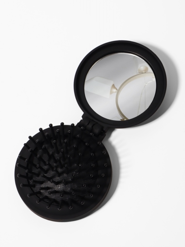 Расчёска массажная &laquo;Классика&raquo;, складная, с зеркалом, 7&times;2.5 см, матовая, чёрная