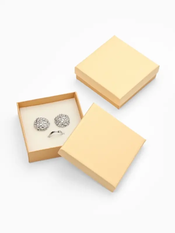 Коробочка подарочная под набор "Нежность", 9*9 см, цвет бежевый