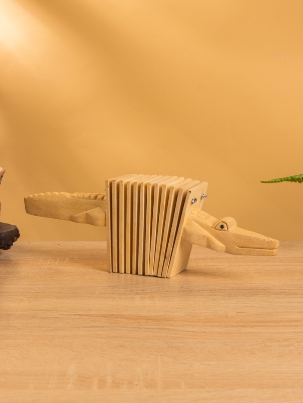 Сувенирный музыкальный инструмент трещотка &laquo;Ящерица&raquo;, 25&times;8&times;4 см