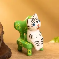 Сувенир дерево "Белый тигренок на стуле" 4х5,5х7,5 см