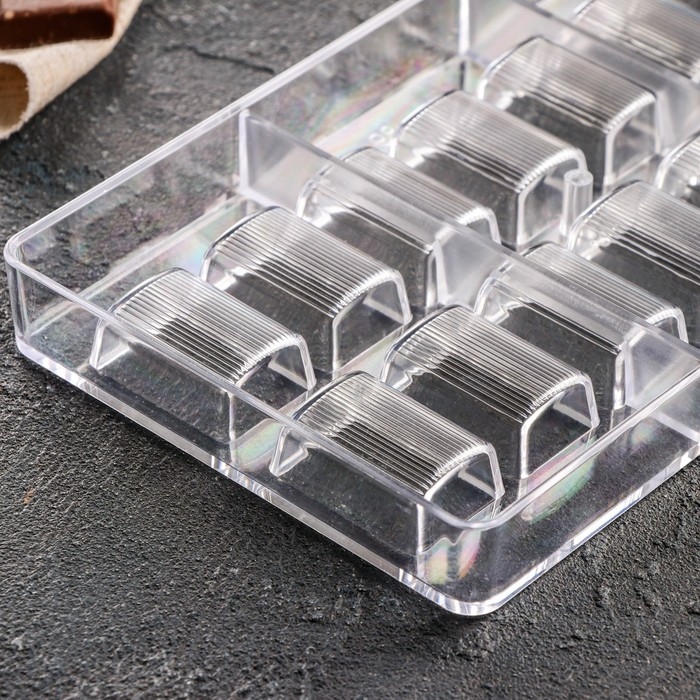 Форма для конфет и шоколада &laquo;Шоколатье&raquo;, 20&times;12&times;2,5 см, 14 ячеек 3,3&times;2,1&times;1,5 см, цвет прозрачный