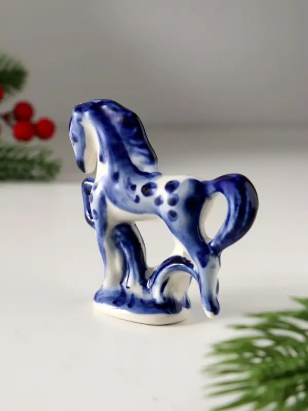 Сувенир Конь на подставке, 8х8 см, гжель