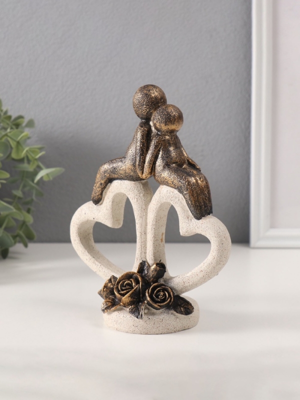 Сувенир полистоун "Пара на каменных сердцах с розами" под бронзу 7,5х15,3х18 см