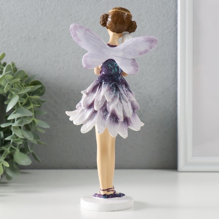 Сувенир полистоун "Девочка-бабочка в сиреневом платье, с птичкой на плече" 9,5х9х21 см