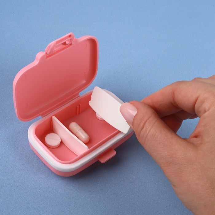 Таблетница, 8 &times; 6 &times; 3 см, 3 секции, цвет МИКС