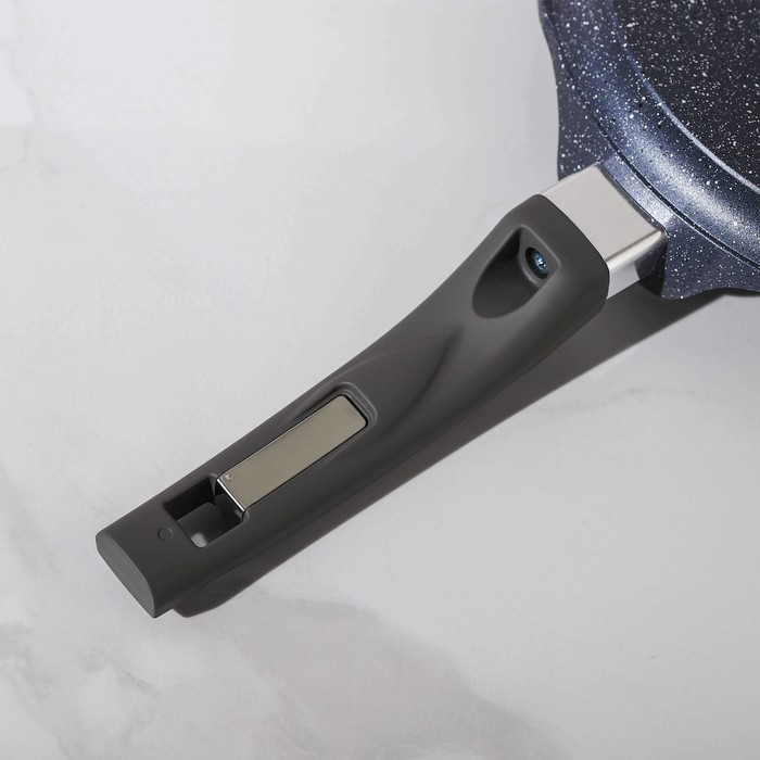 Сковорода блинная &laquo;Гранит&raquo;, d=22 см, пластиковая ручка, антипригарное покрытие, цвет серый