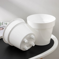 Кашпо для цветов со вставкой &laquo;Порто&raquo;, 1 л, цвет белый