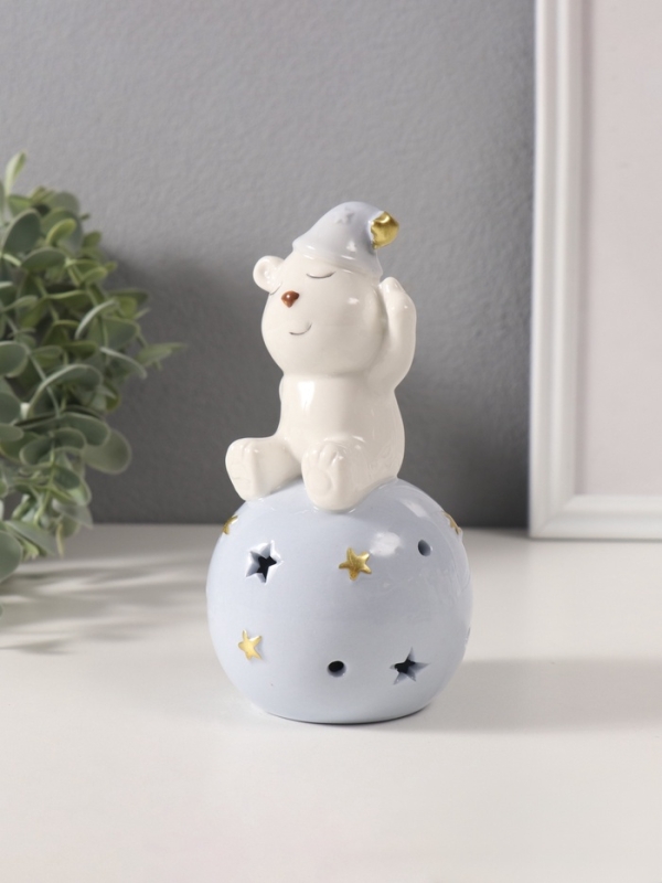 Сувенир керамика свет "Медвежонок в голубом колпаке на шаре со звёздами" 8х8х15 см