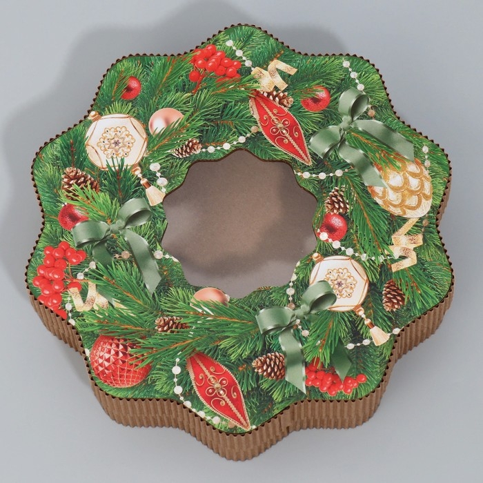 Коробка подарочная &laquo;Венок&raquo;, 21 х 22 х 5 см