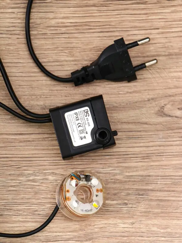 Фонтан "Домик под деревом" 32х15х13 см (с подсветкой)