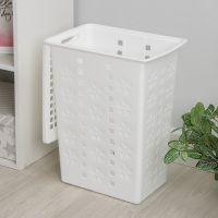 Корзина бельевая с крышкой &laquo;Виолетта&raquo;, 30 л, 36&times;26,5&times;47,5 см, цвет белый