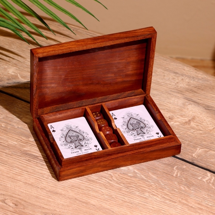 Игра настольная 2в1 (кубики + 2 колоды карт) 18х12х4 см, дерево шишам Игра настольная 2в1 (кубики + 2 колоды карт) 18х12х4 см, дерево шишам