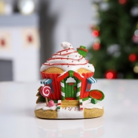 Светодиодная фигура &laquo;Домик из сладостей&raquo; 13 &times; 12 &times; 9 см, полистоун, батарейки LR44х2 (в комплекте), свечение тёплое белое