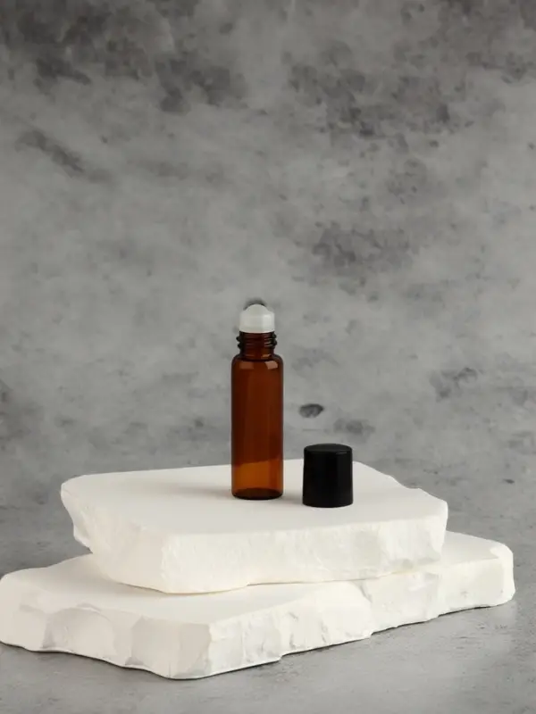 Флакон для парфюма, со стеклянным роликом, 5 мл, цвет коричневый/чёрный