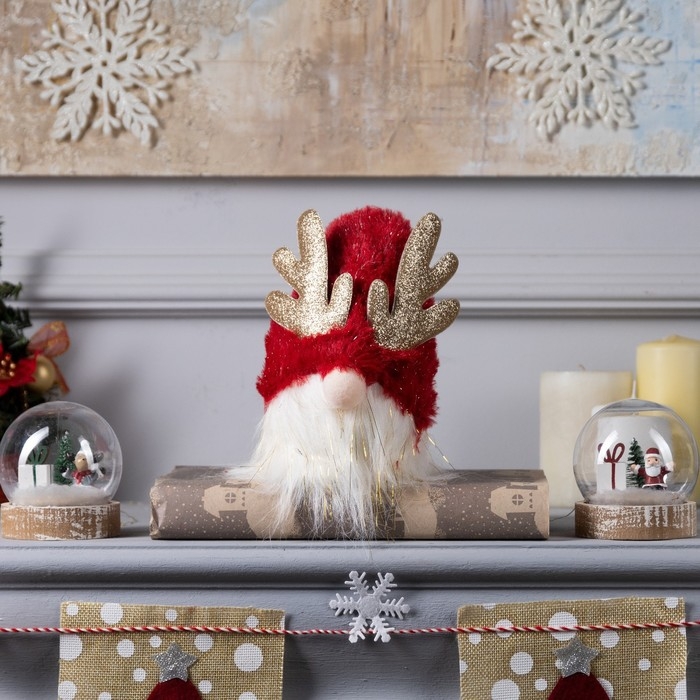 Светодиодная фигура &laquo;Гном красный&raquo; 12 &times; 19 &times; 12 см, текстиль, батарейки AG10х3 (в комплекте), свечение тёплое белое