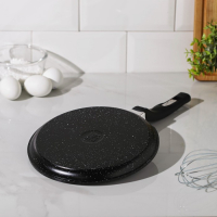 Сковорода блинная &laquo;Гранит Black&raquo;, d=22 см, пластиковая ручка, антипригарное покрытие, цвет чёрный