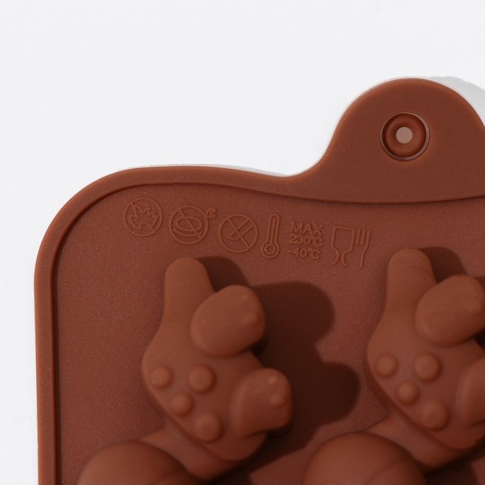 Форма для шоколада Доляна &laquo;Дино&raquo;, силикон, 21&times;11&times;2 см, 12 ячеек (4&times;2,5&times;2 см), цвет коричневый