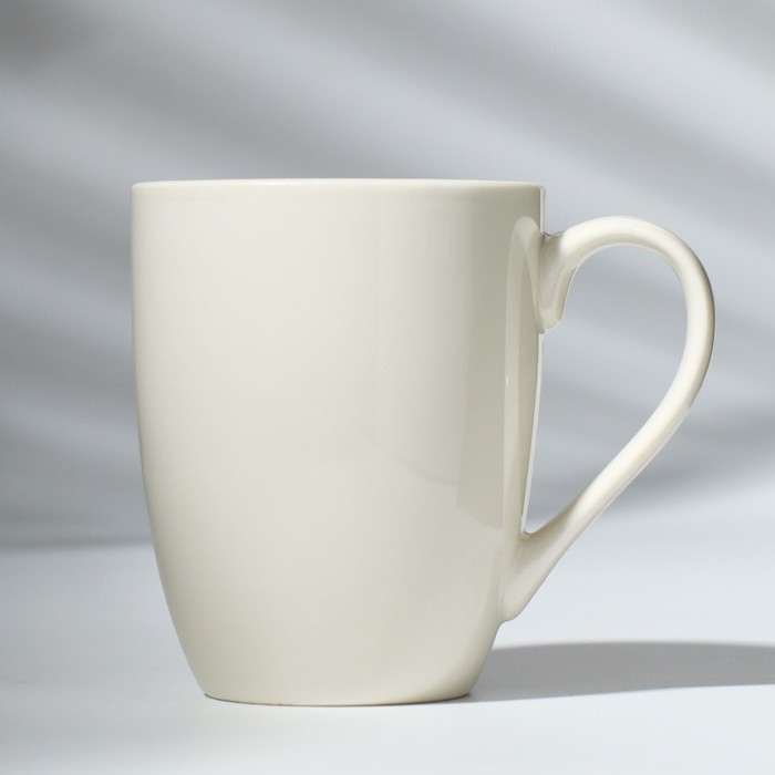 Кружка керамическая с ложкой &laquo;Бабушка&raquo;, 310 мл, цвет белый