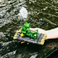 Садовая фигура 17 х 11 х 9,5 см "Лягушки на плоту" Водоплавающая