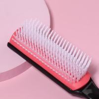 Расчёска массажная, 4,5 &times; 19 см, цвет чёрный/розовый