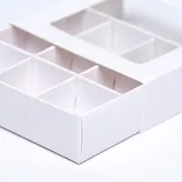 Коробка для 9 конфет, 8.7&times;8.7&times;2.5 см, тонкие разделители, белый