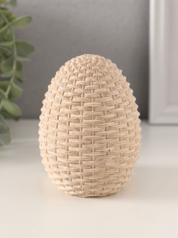 Сувенир полистоун "Цыплята у плетённого яичка" 10х8х10 см