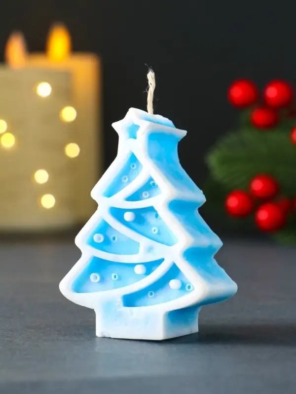 Свеча новогодняя "Ёлочка с гирляндой" 55х75 мм, голубой