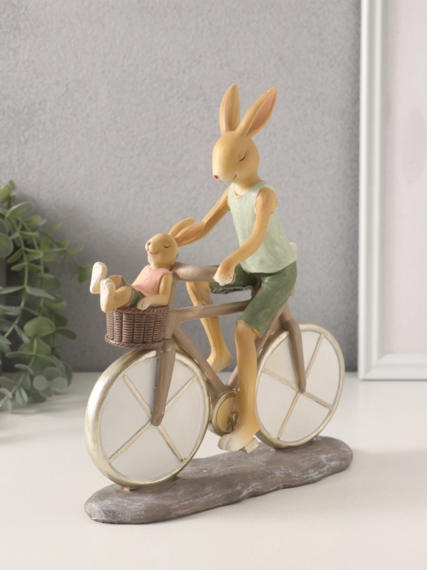 Сувенир полистоун "Зайки. Папа с сыном на велосипеде" 18х7,5х22 см