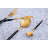 Столовые приборы из нержавеющей стали Magistro &laquo;Фолк&raquo;, 4 предмета, цвет металла золотой, чёрные ручки