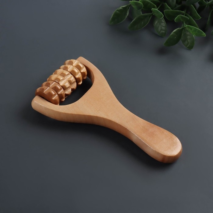Массажёр роликовый, деревянный, с ручкой, универсальный, 14,5 &times; 8 &times; 3 см, 3 барабана
