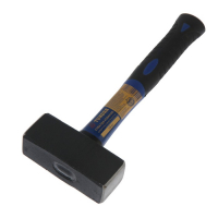 Кувалда кованая ТУНДРА, фиберглассовая трехкомпонентная рукоятка, 1.5 кг