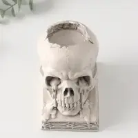 Подсвечник &laquo;Череп на пьедестале&raquo;, 10&times;7&times;10.5 см, серый