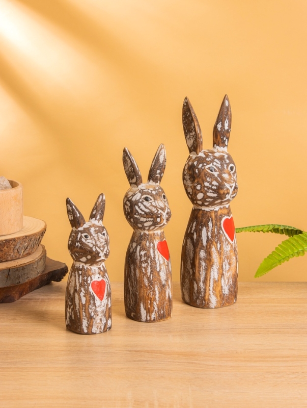 Набор сувенирный "Зайцы с сердечком" дерево, h - 25,20 и 15 см, цв. коричневый