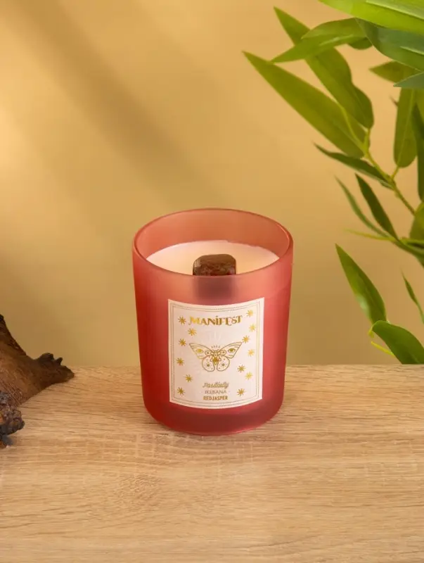 Свеча в стекле с камнем Manifest икебана 200 гр соевый воск