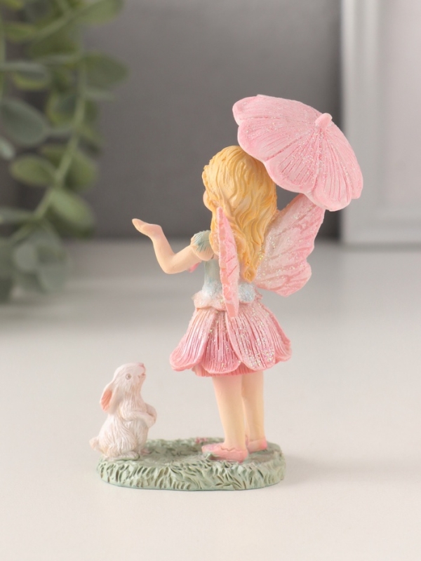 Сувенир полистоун "Девочка-фея под зонтиком с кроликом" 6,5х5х10,5 см