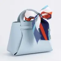 Кожанная подарочная сумочка 13 х12 х 5,5 см голубая