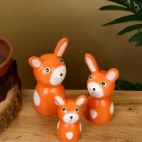 Набор сувенирный &laquo;Зайки&raquo;, h=15 см, h=13 см, h=10 см, дерево, оранжевый