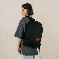 Рюкзак школьный текстильный &laquo;Сердце&raquo;, 46х30х10 см, вертикальный карман, цвет чёрный